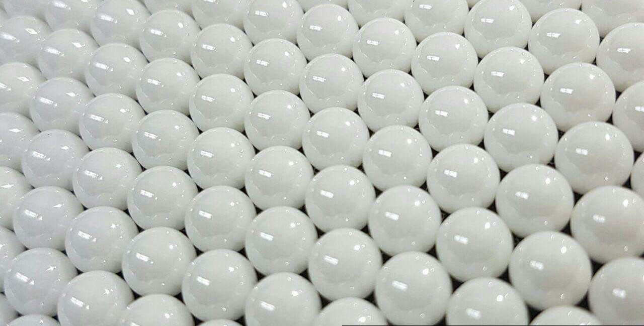 Only use the best quality BBs in your airsoft gun. Skirmish grade quality BBs are usually white in color. Only use the best quality BBs in your airsoft gun. Skirmish grade quality BBs are usually white in color.